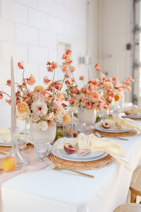 Peach Workshop - Ashley Fox Designs Wedding Flowers Minnesota Blush Table Runner, Round Table Centerpieces, Round Wedding Tables, Gold Cutlery, Wedding Tablescape, Cream Wedding, Woven Placemats, Orange Wedding, Peach Wedding