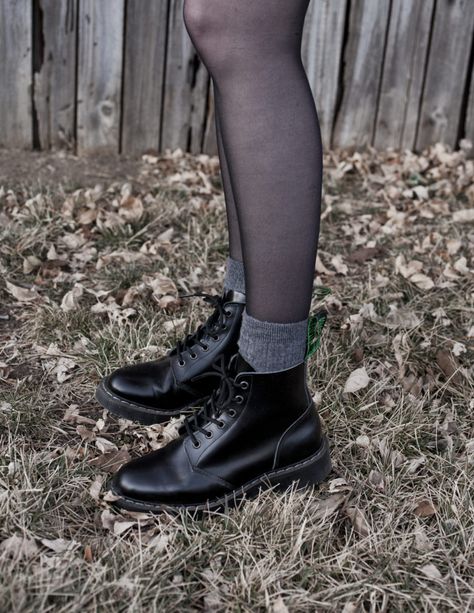 Charcoal & Sage Solovair Boots Outfit, Solovair Boots, Happy March, Winter Mode, Classy Aesthetic, Lovely Legs, England Fashion, March 1st, Academia Aesthetic