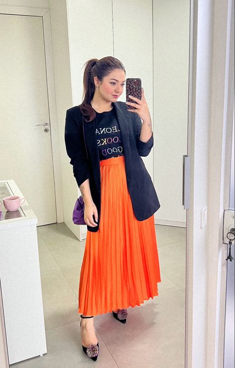 Orange Skirt Outfit Fall, Orange Skirt Outfit Ideas, Western Skirt Outfits, Pleated Maxi Skirt Outfit, Orange Skirt Outfit, Modesty Clothing, Christian Girl Outfits, Pleated Skirt Outfits, Swim Dress Modest