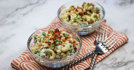 Enjoy this refreshing pea and pasta salad. It's the perfect addition to any entree and would be great to share at a picnic, bbq, or potluck! Pea And Pasta Salad, Pea Pasta Salad, Pasta With Mayonnaise, Pea Pasta, Grilled Chicken Tenders, Apple Salad Recipes, Ranch Salad Dressing, Picnic Bbq, Pea Salad