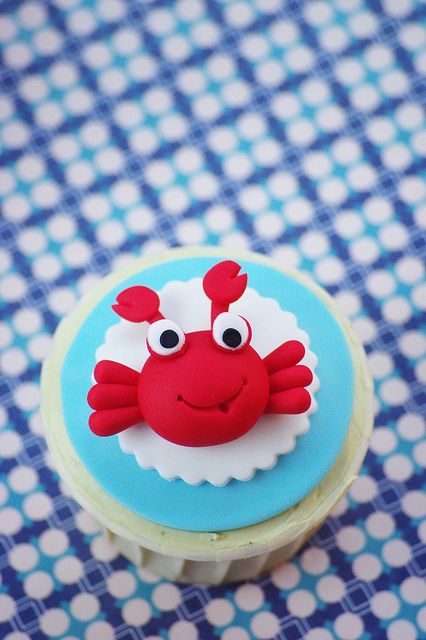 Funny crab cupcake by baa baa bake, via Flickr Quirky Cakes, Crab Cupcakes, Crab Boil Party, Tart Cookies, Funny Crab, Crab Party, Recipes For Diabetics, Summer Cupcakes, Decorated Cupcakes