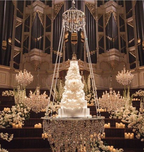 Huge Cakes, Hanging Cake Stand, Chandelier Wedding Cake, Hanging Cake, Extravagant Wedding Cakes, Lebanese Wedding, Ballroom Reception, Dream Wedding Decorations, Dream Wedding Cake