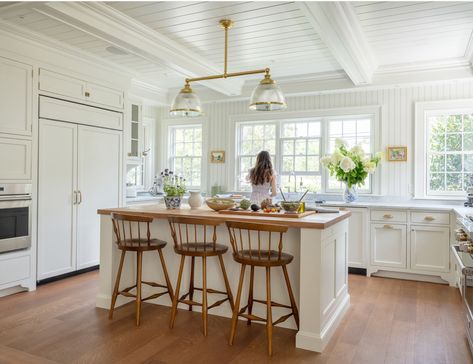 Darryl Carter, Beadboard Kitchen, Patrick Ahearn Architect, Airy Kitchen, Patrick Ahearn, Lakehouse Ideas, Casual Kitchen, Kitchen Contemporary, Coastal Casual