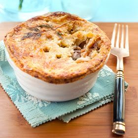 supergolden bakes: Chicken pot pies Chestnut Chicken, Bakes Chicken, Classic Chicken Pot Pie Recipe, Vegetable Pot Pie, Mini Pot Pies, Chestnut Recipes, Vegetable Pot Pies, Chicken Pot Pies, Mini Chicken Pot Pies