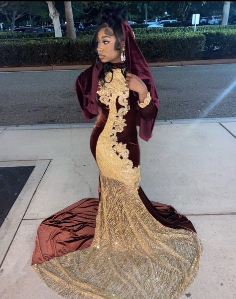 Dubai Prom Dress, Night In Dubai Prom, A Night In Dubai Prom Dresses, Egyptian Dresses, Night In Dubai, Senior Outfits, Hoco Ideas, Prom Pictures Couples, Pictures Couples