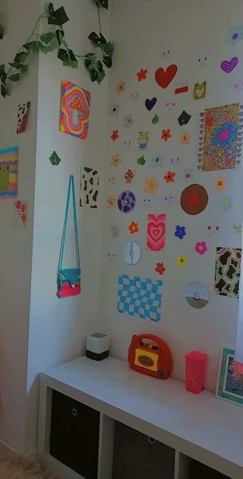 Diy Paper Room Decor Indie, Indie Room Inspo, Diy Room Decor For Teens, Aesthetic Study, Indie Room, Room Deco, Utila, Small Canvas Art, Diy Room