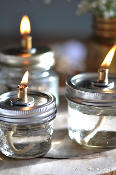 Mason Jar Oil Lamp, Mason Jar Terrarium, Mason Jar Planter, Diy Hanging Shelves, Mason Jar Soap Dispenser, Lampe Diy, Mason Jar Projects, Hanging Mason Jars, Small Mason Jars