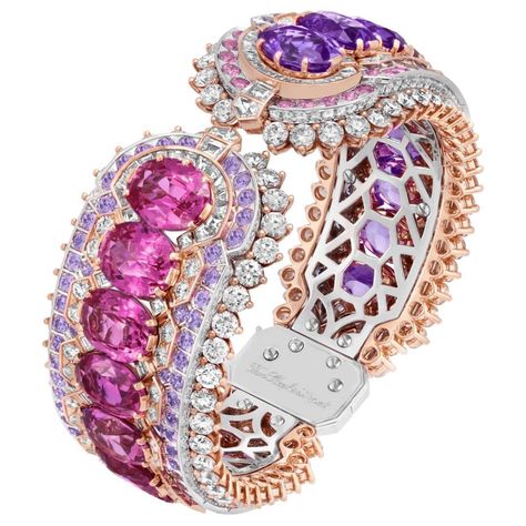 Van Cleef & Arpels Innamorato bracelet Romeo and Juliet jewels | Van Cleef & Arpels | The Jewellery Editor #jewelry #finejewellery #bracelet #pink #purple #pastels #renaissancestyle Romeo Ve Juliet, Parisian Jewelry, Van Cleef And Arpels Jewelry, High Jewellery, Van Cleef And Arpels, Van Cleef Arpels, Van Cleef, Romeo And Juliet, Pink And Purple