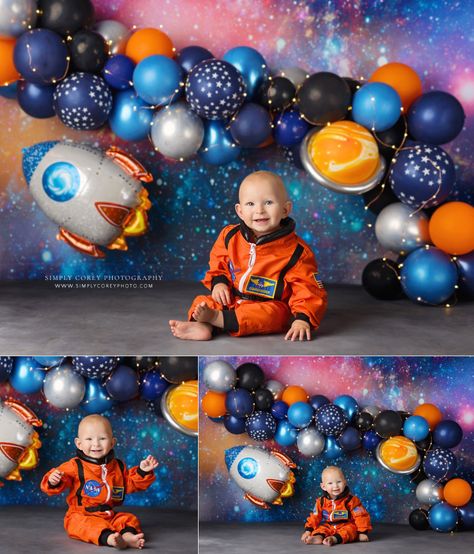 Sun Cake, Cake Smash Theme, Paper Backdrop, Cake Smash Photos, Space Birthday, Birthday Cake Smash, Backdrop Design, Space Theme, Stars At Night