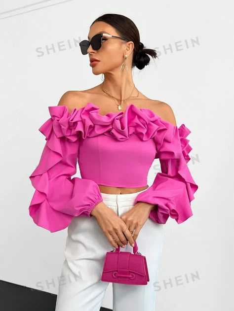 https://ch.shein.com/SHEIN-Priv-Off-Shoulder-Ruffle-Trim-Lantern-Sleeve-Going-Out-Black-Crop-Top-p-23780258-cat-1733.html?mallCode=1 Cute Valentines Day Outfits, Chique Outfit, Nyfw Street Style, Valentine's Day Outfit, Stylish Jackets, Strapless Tops, Lantern Sleeve, Crop Blouse, Lantern Sleeves