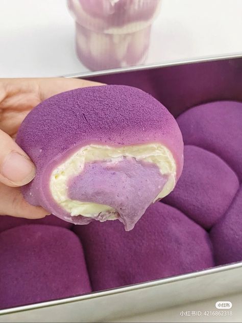 Purple Mochi, Pho Broth, Ube Recipes, Rice Paddies, Purple Food, Kawaii Cooking, Food Carving, Food O, Healthy Sweets Recipes