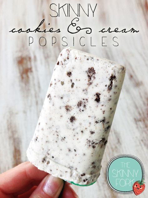 Skinny Cookies & Cream Popsicles — 3 WW POINTS OR only 100 calories each! Beat the heat with these bikini friendly popsicles. By the way, there's vitamins and minerals in these too! Granitas, Weight Watcher Desserts, 100 Calorie, Ice Cream Bar, Popsicle Recipes, Think Food, 100 Calories, Party Desserts, Healthy Sweets