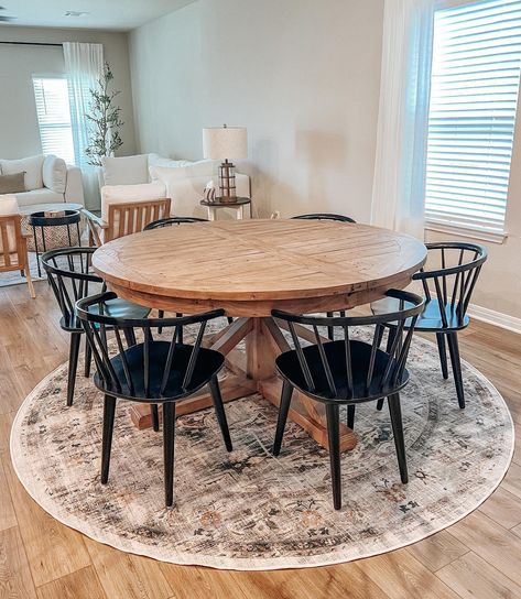 30 Beautiful Rug Under Round Dining Table Ideas Round Dining Table Styling Rustic, Round Rug Under Black Kitchen Table, Rug For Round Table, Round Dining Rug, Round Dining Table With Bench, Round Dining Table Rug, Rug Under Round Dining Table, Round Dining Table Ideas, Round Table Rug