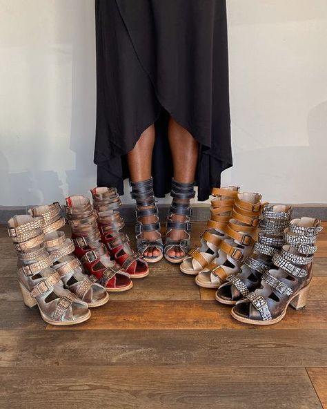 Freebird Stores on Instagram: "A style with an unbreakable BOND #FreebirdObsession over new colors" Freebird Outfit, Freebird Shoes Outfit, Outfits With Freebird Shoes, Free People Brayden Boots Outfit, Freebird By Steven Boots, Freebird Boots Drove, Style Me Pretty, New Color, Style Me