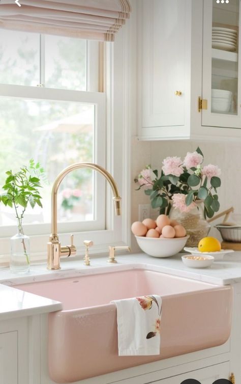 Pink Kitchen Sink, Pink Farmhouse Kitchen, Pink Accent Kitchen, White And Pink Kitchen, Kitchen Ideas Pink, Pink Kitchen Ideas, Pink Kitchens, Barbie Dreamhouse, Dream Apartment Decor