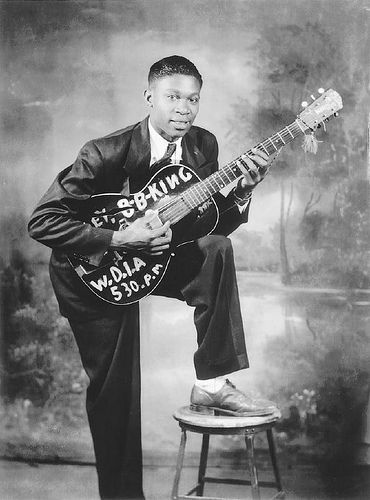 Riley B. King (born September 16, 1925), known by the stage name B.B. King, is an American blues musician, singer, songwriter, and guitarist.  Rolling Stone magazine ranked him at No. 6 on its list of the 100 greatest guitarists of all time (previously ranked No. 3 in the 2003 edition of the same list), and he was ranked No. 17 in Gibson's "Top 50 Guitarists of All Time". Happy Birthday B, Bb King, Blues Musicians, Blues Artists, Musica Rock, Rock N’roll, Black Music, I'm With The Band, We Are The World