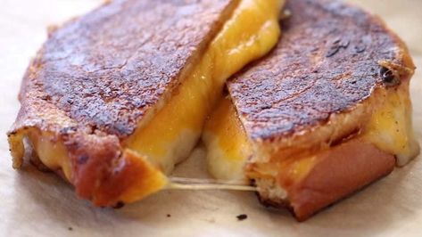 For a basic sandwich, put one or two slices of cheddar cheese and a slice… The post Smashed Brioche Grilled Cheese appeared first on Recipe book. Brioche Grilled Cheese, Basic Sandwich, Cheese Images, Dill Pickle Slices, Grilled Cheese Recipe, Serrano Ham, Runny Eggs, Brioche Bun, Pickle Slices