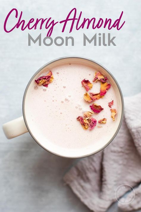 This moon milk is made from tart cherry juice, warm almond milk, and honey. Sip this pretty pink drink to help you fall asleep faster tonight! #moonmilk #healthyrecipes Moon Milk Recipe, Moon Milk, Resep Smoothie, Tart Cherry Juice, Full Recipes, Cherry Almond, Dinner Easy, Cherry Juice, Milk Honey