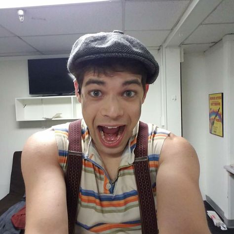 Jeremy Jordan Newsies September 11, 2016.  Pantages Jeremy Jordan, Jack Kelly, Bonnie N Clyde, Theatre Nerds, Theatre Life, Broadway Theatre, Music Theater, September 8, Newsies