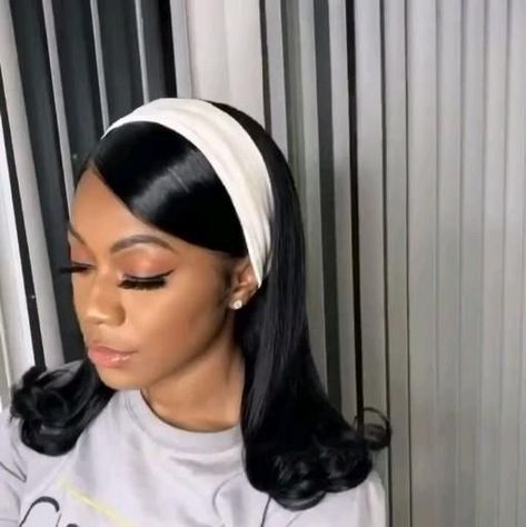 Wig Hairstyles With Scarf, Flip Hairstyle Black Women, 90s Hairstyles For Black Women, Swoop Hairstyles, Black Hair 90s, Hair Masque, 90s Hairstyles, Flat Iron Hair Styles, Girls Hairstyles Braids