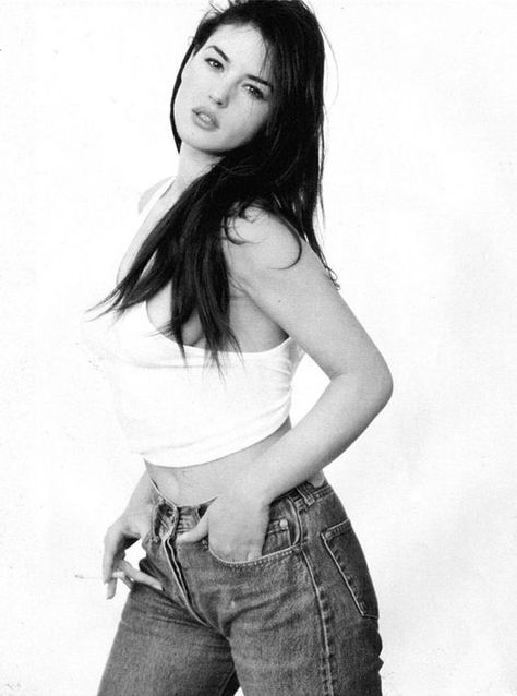 Monica Belluci Style, Malena Monica Bellucci, Sherilyn Fenn, Vintage Photography Women, 90s Supermodels, Italian Beauty, Italian Actress, Actrices Hollywood, Monica Bellucci