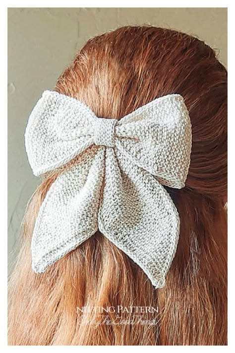 December Bow Knitting Pattern Knit Bow Headband, Knit Hair Bow Free Pattern, Knitting Patterns Headband, Knitted Hair Bows, Knit Bow Pattern, Bow Knitting Pattern, Knitted Bows Free Pattern, Knitted Hair Accessories, Knitted Hair Bands