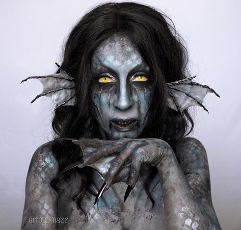 Brenna Mazzoni on Instagram: “Here fishy fishy... Closer look at my siren. Thanks for all the love on her! I love creating grimey creatures.  Created with:…” Scary Mermaid, Siren Makeup, Evil Mermaids, Fish Makeup, Halloweenský Makeup, Monster Makeup, Prosthetic Makeup, Makeup Video, Mermaid Halloween