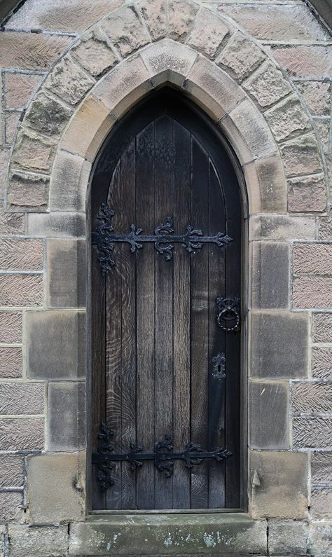 Bw Gothic Door, Gothic Window, Window Architecture, Gothic Windows, Sacred Architecture, Stone Arch, Cool Doors, Gothic Design, Old Door