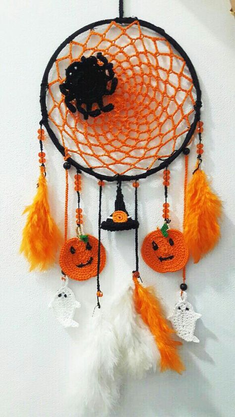 Halloween dream catcher place ur order with us at . Halloween Dream Catcher, Diy Resin Gifts, Making Dream Catchers, Crochet House, Resin Gifts, Dream Catcher Patterns, Fall Room, Dream Catcher Craft, 2023 Halloween