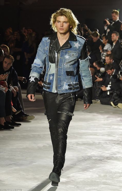 Doing it for the boys: Male model Jordan Barrett also took to the catwalk donning a pair of leather trousers along with a biker leather jacket that sported mismatched denim panels Biker Outfit Men, Pete Wicks, Deconstructed Denim, Jordan Barrett, Rock Star Outfit, Estilo Y2k, Denim Street Style, Stunning Fashion, Biker Leather Jacket