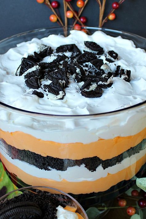 Celebrate this year’s harvest with a delicious Harvest Dirt Trifle. It’s a take off a classic Dirt Cake, which has been dolled up in a pretty trifle bowl. Don’t worry, though, it has the same crushed Oreo cookies in it to make the “dirt.” Cream cheese and vanilla pudding are mixed with Cool Whip to make up the other layers. Cool and scrumptious! Dirt Trifle, Cream Cheese And Vanilla Pudding, Chocolate Raspberry Trifle, Trifle Bowl Recipes, Raspberry Trifle, Crushed Oreo, Dirt Pudding, Oreo Dirt, Dirt Cake