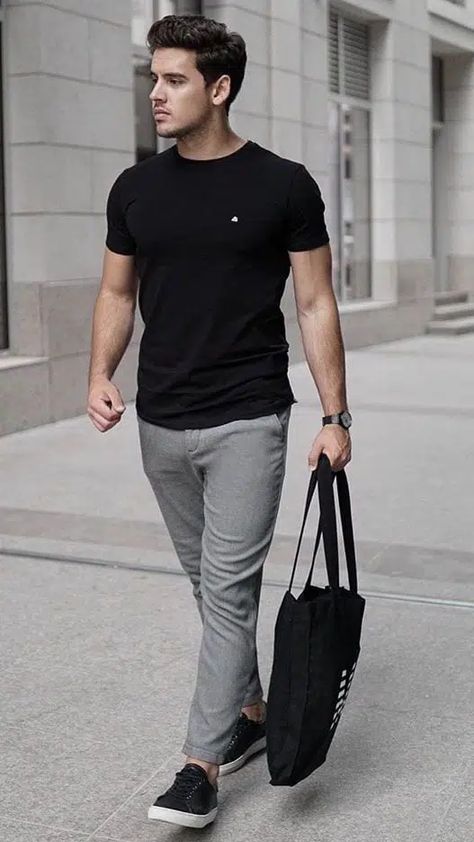 Outfit Hombre Casual, Black Tshirt Outfit, Black Tshirt Men, Black Sneakers Outfit, Casual Tshirt Outfit, Design Jersey, Mens Casual Outfits Summer, Stylish Men Casual, Mens Casual Dress Outfits