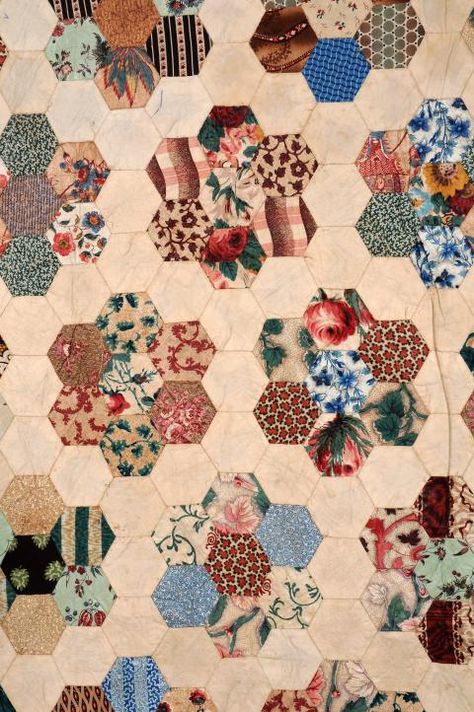 Hexie Quilts Patterns, Grandmother Quilt, Hexagon Patchwork, Quilts Vintage, Flower Garden Quilt, Hexie Quilt, English Paper Piecing Quilts, Garden Quilt, Hexagon Quilt