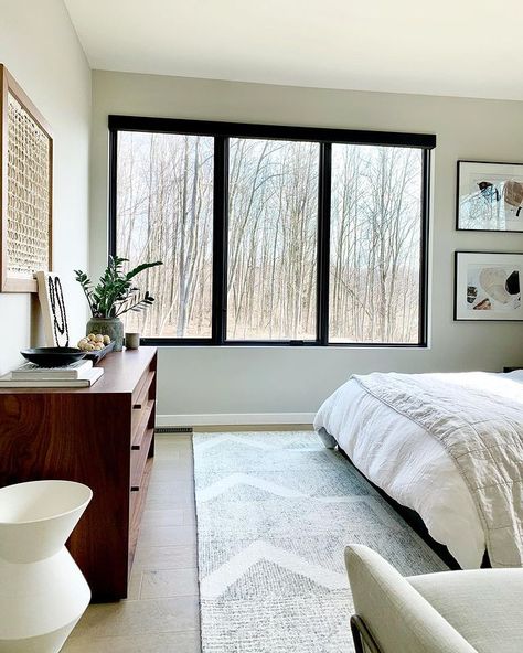 Jessica | Home Styling + DIY on Instagram: “Our snow has almost all melted and I am stuck between longing for summer and wondering how I will get in one more ski day! Where are you on…” Modern Windows Exterior, Modern Window Design, Window Seat Design, House Window Design, Bedroom Addition, Modern Apartment Design, Home Decor Shelves, Modern Bedroom Interior, Bedroom False Ceiling Design