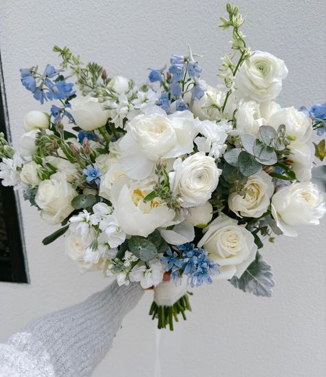 Wedding Bouquet Blue And White, Bouquet Blue And White, Hydrangea Bridesmaid Bouquet, Love In Full Bloom, French Blue Wedding, Blue Green Wedding, Hydrangea Bouquet Wedding, Bridal Bouquet Blue, Wedding Color Pallet