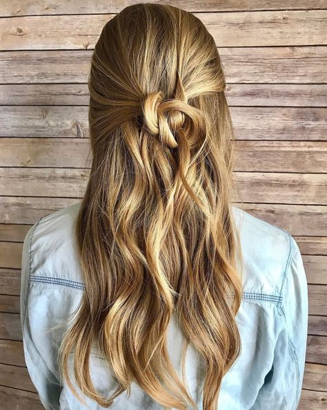 Blonde Half Updo With A Knot Hairstyles Highschool, School Hairdos, School Picture Day, Easy Trendy Hairstyles, Picture Day Hair, Cute Hairstyles For School, School Picture, Easy Hairstyles For School, Cool Braid Hairstyles