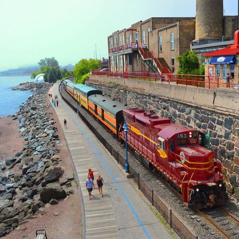 This 30-Mile Train Ride Is A Relaxing Way To Enjoy Minnesota Scenery Minnesota Scenery, Two Harbors Minnesota, Midwest Vacations, Iowa Travel, Scenic Train Rides, Two Harbors, Minnesota Travel, Scenic Railroads, Duluth Minnesota