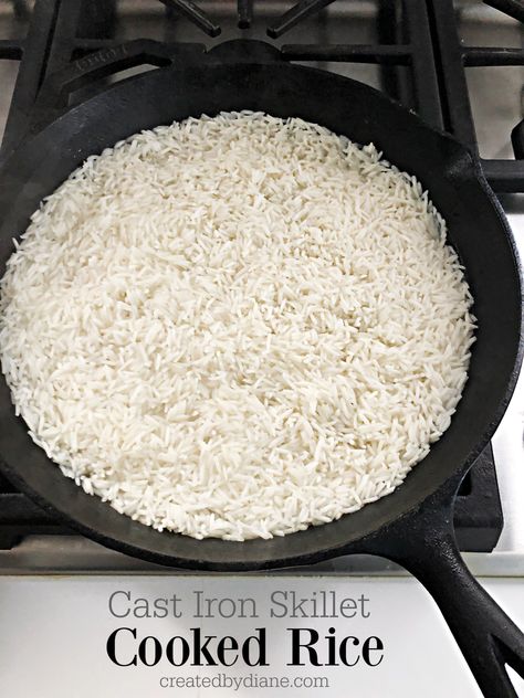 cooking rice in a cast iron skillet Cooking Rice In Oven, Ways To Cook Rice, Ways To Make Rice, Skillet Rice, Stove Top Rice, Steam Rice, Electric Skillet Recipes, Cast Iron Skillet Cooking, Cast Iron Oven