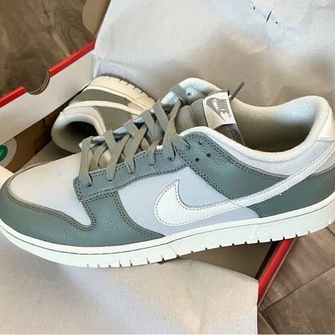 Released In April Never Worn 5 In Mens 7 In Women’s Sage Green Dunks, Green Dunks, Fancy Sneakers, Pretty Shoes Sneakers, Cute Nike Shoes, Hype Shoes, Cute Nikes, Nike White, Bday Ideas