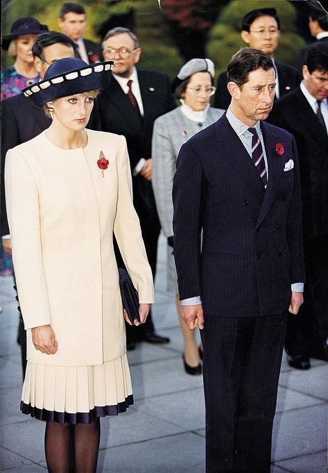 Princess Diana and King Charles are pictured in Seoul in 1992, the year that they formally... Diana And Charles, Prince Charles And Diana, Broken Marriage, Beautiful Braided Hair, Charles And Diana, Lady Diana Spencer, Kensington Palace, Diana Spencer, Princesa Diana