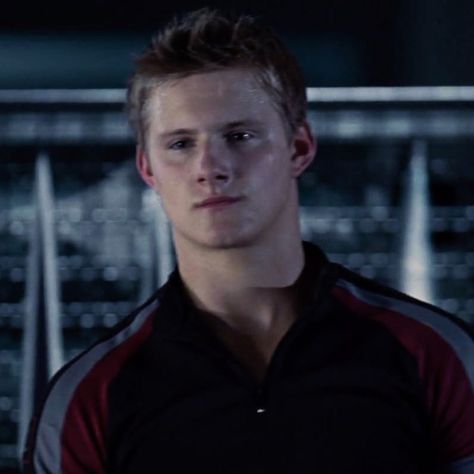 Cato Hadley, Cato Hunger Games, Ya Dystopian Books, Hunger Games Districts, Alexander Ludwig, Platonic Relationship, Hunger Games 3, Hunger Games Series, Peeta Mellark