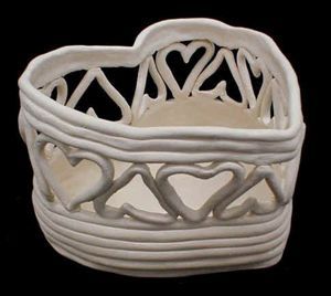 Coil Pottery Ideas, Coiled Pottery, Coil Pot, Coil Design, Coil Pottery, Slab Ceramics, Pottery Projects, Craft Clay, Coil Pots