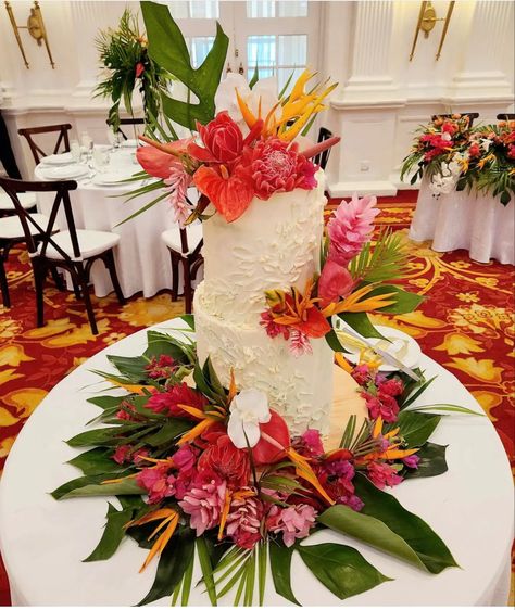 Jamaican Theme Wedding Ideas, Jamaican Beach, Moms 60th, Jamaican Wedding, Tropical Wedding Cake, Tropical Wedding Decor, Cool Cake Designs, Colors Wedding, Themed Wedding Cakes