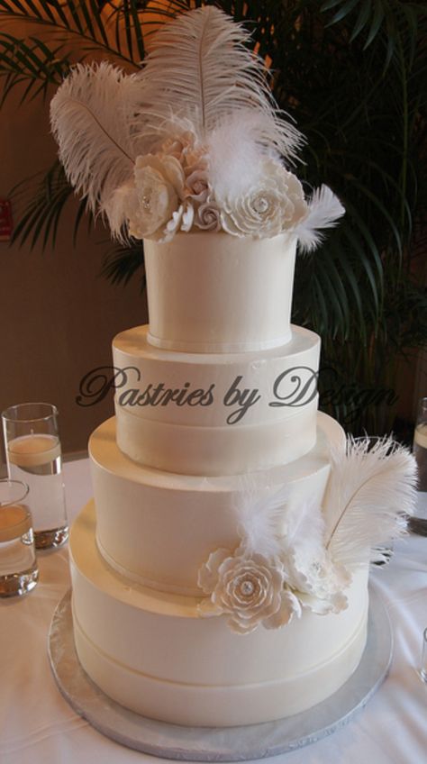 fondant cake with feathers Feathers Decorations, 1920s Wedding Cake, Feather Wedding Cake, Purple Wedding Tables, Feather Cake, White Cake Recipe, Wedding Cake Ideas, 1920s Wedding, Beautiful Birthday Cakes