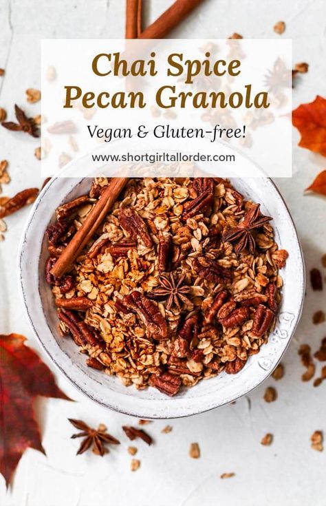 Vegan Granola Recipe, Gluten Free Spices, Smell Like Christmas, Pecan Granola, Maple Granola, Granola Recipe Healthy, Honey Granola, Vegan Granola, Granola Recipe Homemade