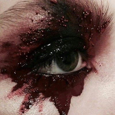 Hades Aesthetic, Greek Gods And Goddesses, Hades And Persephone, Art Brut, Greek Gods, Gods And Goddesses, Aesthetic Makeup, Greek Mythology, Makeup Art