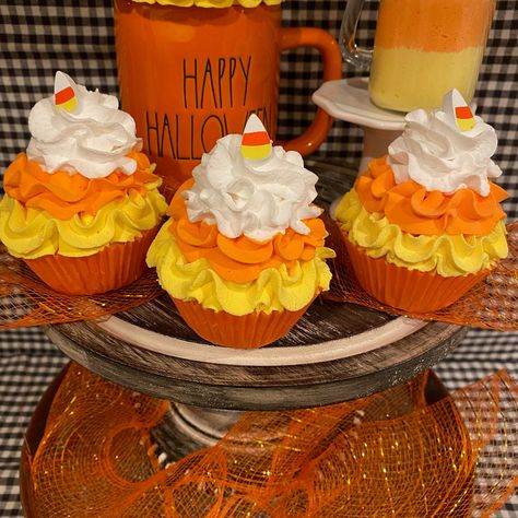 Faux Halloween Treats, Fake Bake Cupcakes, Faux Halloween Candy, Fall Fake Bakes, Fake Desserts, Corn Cupcakes, Halloween Gingerbread, Candy Corn Cupcakes, Cupcake Tier