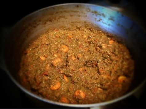 Not all Cajun food is attractive, but youll learn to love it anyway. Southern Louisiana Recipes, Smothered Shrimp, Smothered Okra, Best Stuffed Pepper Recipe, Etouffee Recipe, Recipe Shrimp, Homemade Cajun Seasoning, New Orleans Recipes, Fresh Eats