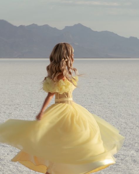 Salt Flat Photoshoot, Utah Salt Flats, Salt Flats Utah, Midwest Wedding, Iowa Wedding, Salt Flats, Utah Travel, Photography Aesthetic, Sunrise Photography