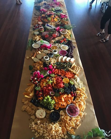 Grazing Table Ideas, Grazing Platter, Appetizers Table, Platter Ideas, Lots Of Food, Grazing Board, Charcuterie Inspiration, Grazing Table, Party Food Platters